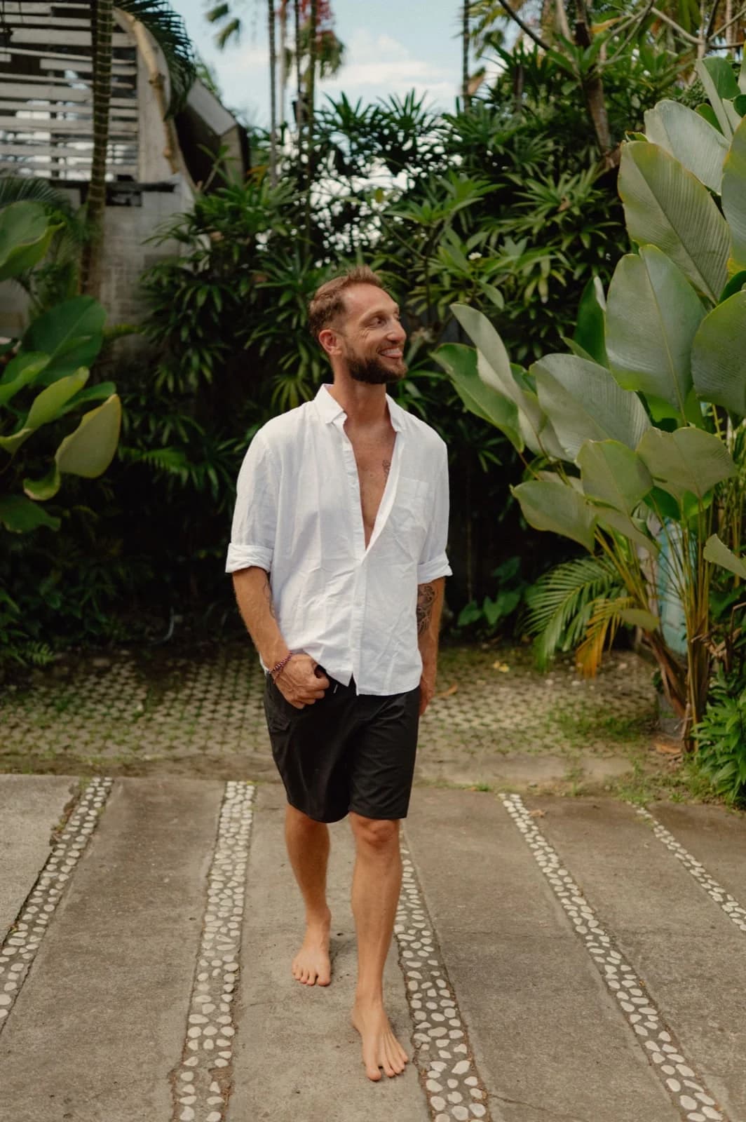 Do I Need Rehab or a Sober Companion? - Zac Spowart | Nomadic Addictt Sober Travel